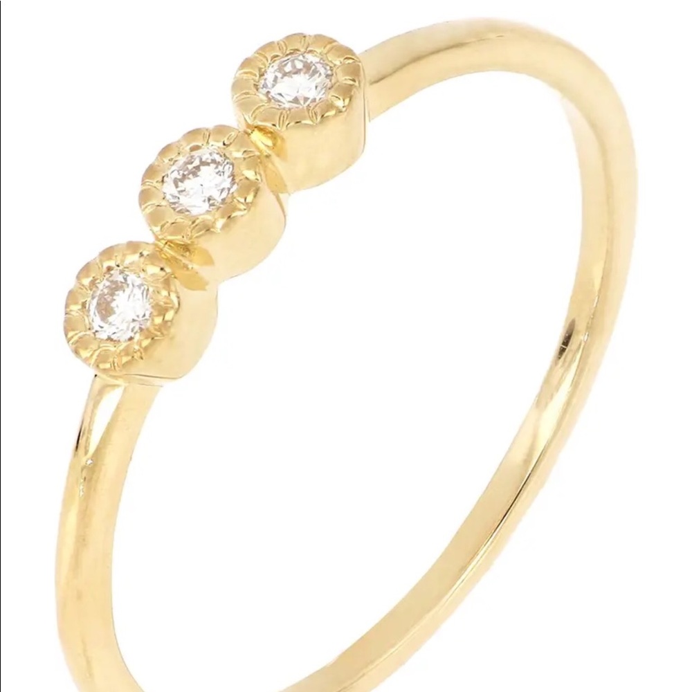 18K Yellow Gold three Bezel Diamond ring size 8